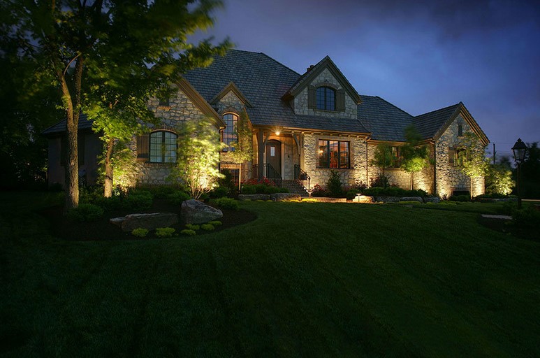 Different Types of Landscape Lights