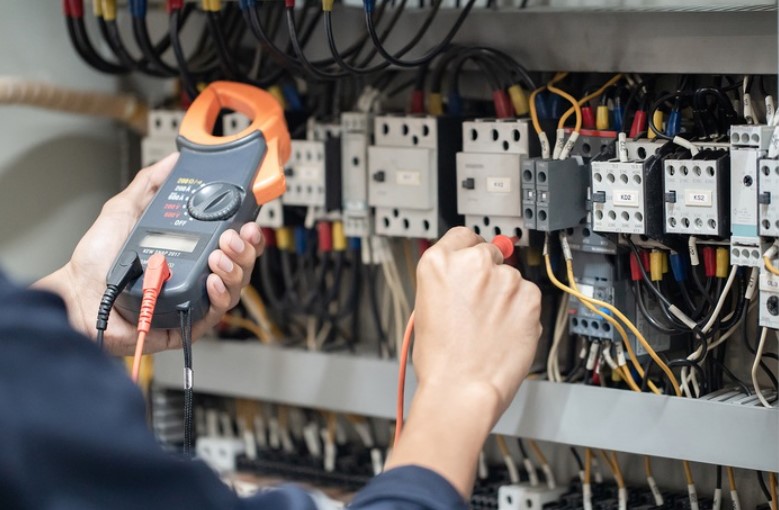 Reasons to Hire a Professional Electrician During Home Upgrades